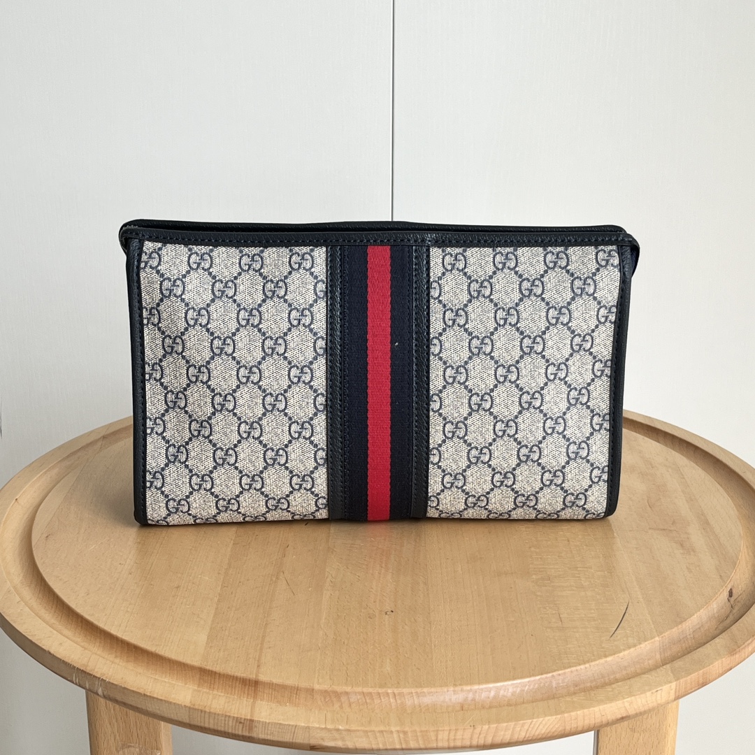 Gucci Clutch Bags